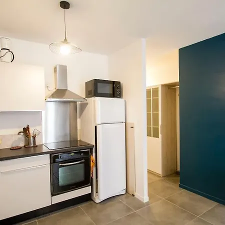 Apartment Sete: 2 Pieces Au Calme, 5min Du Coeur De